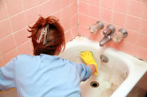 Rengöring badkar – Så får du bort badkarsringen
